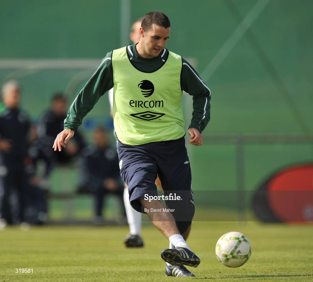 4 September 2008; Republic of Ireland's John O'Shea during a squad training session. Gannon Park, Malahide, Dublin. Picture credit: David Maher / SPORTSFILE