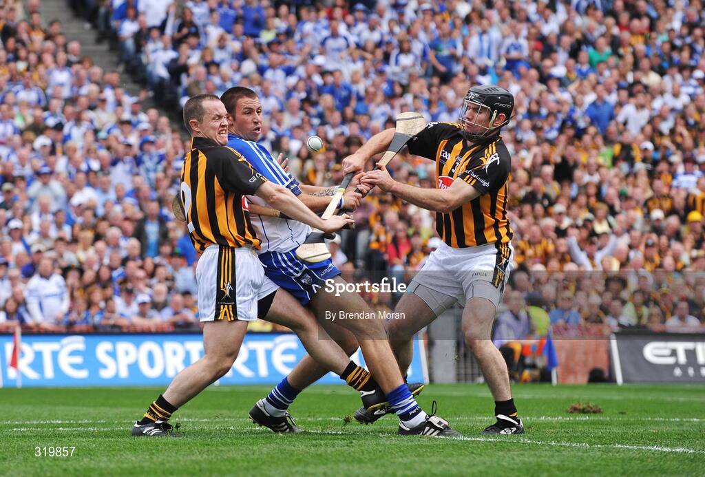 7 September 2008; Dan Shanahan, Waterford, is tackled by Michael Kavanagh, left, and Noel Hickey, Kilkenny, in the square. GAA Hurling All-Ireland Senior Championship Final, Kilkenny v Waterford, Croke Park, Dublin. Picture credit: Brendan Moran / SPORTSFILE