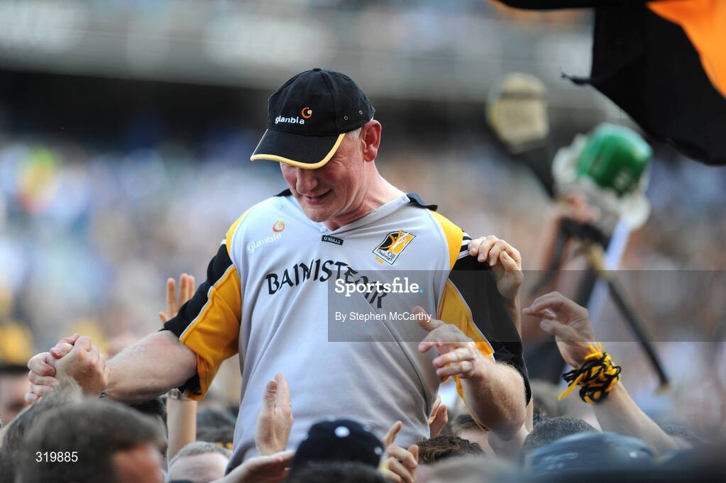 7 September 2008; Kilkenny manager Brian Cody is lifted on the shoulders of Kilkenny supporters after his side's victory. GAA Hurling All-Ireland Senior Championship Final, Kilkenny v Waterford, Croke Park, Dublin. Picture credit: Stephen McCarthy / SPORTSFILE