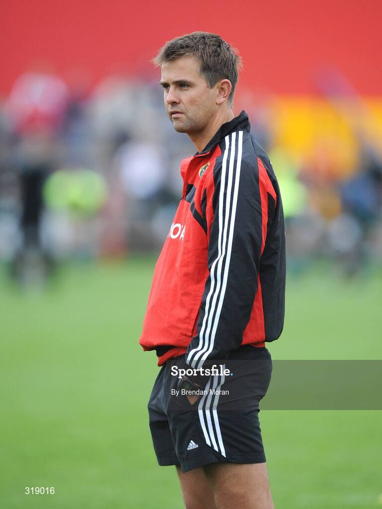 29 August 2008; Anthony Coole, team physio, Munster. Pre-Season Friendly - Munster v London Irish, Musgrave Park, Cork. Picture credit: Brendan Moran / SPORTSFILE