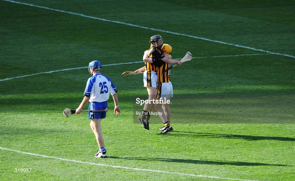 7 September 2008; Kilkenny's Aidan Fogarty and Richie Power, right, celebrate victory while Waterford's Tom Feeney looks on. GAA Hurling All-Ireland Senior Championship Final, Kilkenny v Waterford, Croke Park, Dublin. Picture credit: Pat Murphy / SPORTSFILE