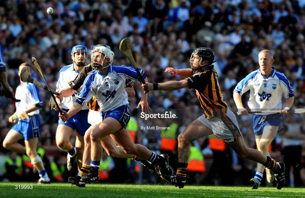 7 September 2008; Stephen Molumphy, Waterford, in action against JJ Delaney and Derek Lyng, Kilkenny. GAA Hurling All-Ireland Senior Championship Final, Kilkenny v Waterford, Croke Park, Dublin. Picture credit: Matt Browne / SPORTSFILE