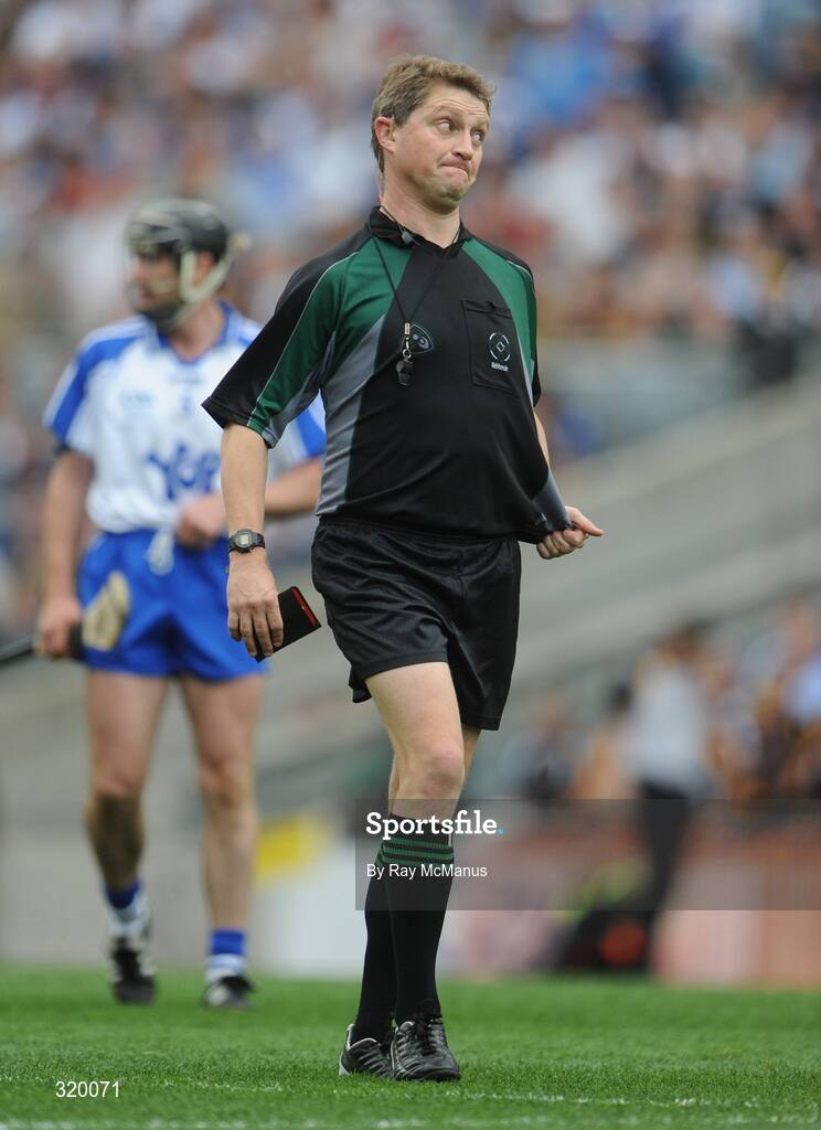 7 September 2008; Referee Barry Kelly indicates that he had given a free for jersey pulling. GAA Hurling All-Ireland Senior Championship Final, Kilkenny v Waterford, Croke Park, Dublin. Picture credit: Ray McManus / SPORTSFILE