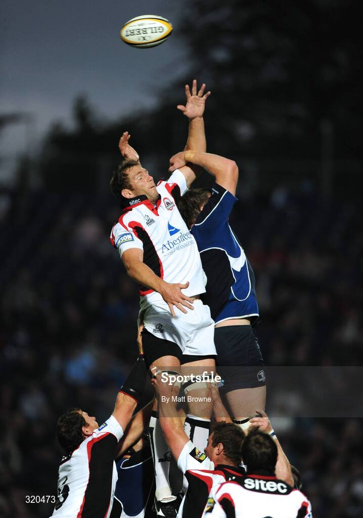12 September 2008; Ben Gissing, Edinburgh, takes the ball in the lineout against Malcolm O'Kelly, Leinster. Magners League, Leinster v Edinburgh, RDS, Ballsbridge, Dublin.  Picture credit: Matt Browne / SPORTSFILE