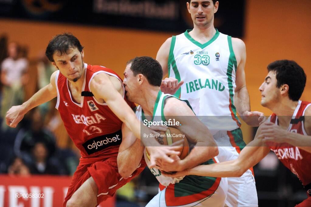 10 September 2008; Emmet Donnelly, Ireland, in action against Viktor Sanikidze, left, and Giorgi Garmqrelidze, Georgia. Senior Men's Basketball European Championship - Division B - Group C - Ireland v Georgia, National Basketball Arena, Tallaght, Dublin. Picture credit: Stephen McCarthy / SPORTSFILE