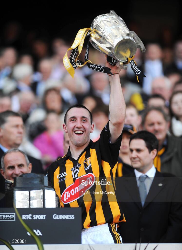 7 September 2008; Eoin Larkin, Kilkenny, lifts the Liam MacCarthy cup. GAA Hurling All-Ireland Senior Championship Final, Kilkenny v Waterford, Croke Park, Dublin. Picture credit: Stephen McCarthy / SPORTSFILE