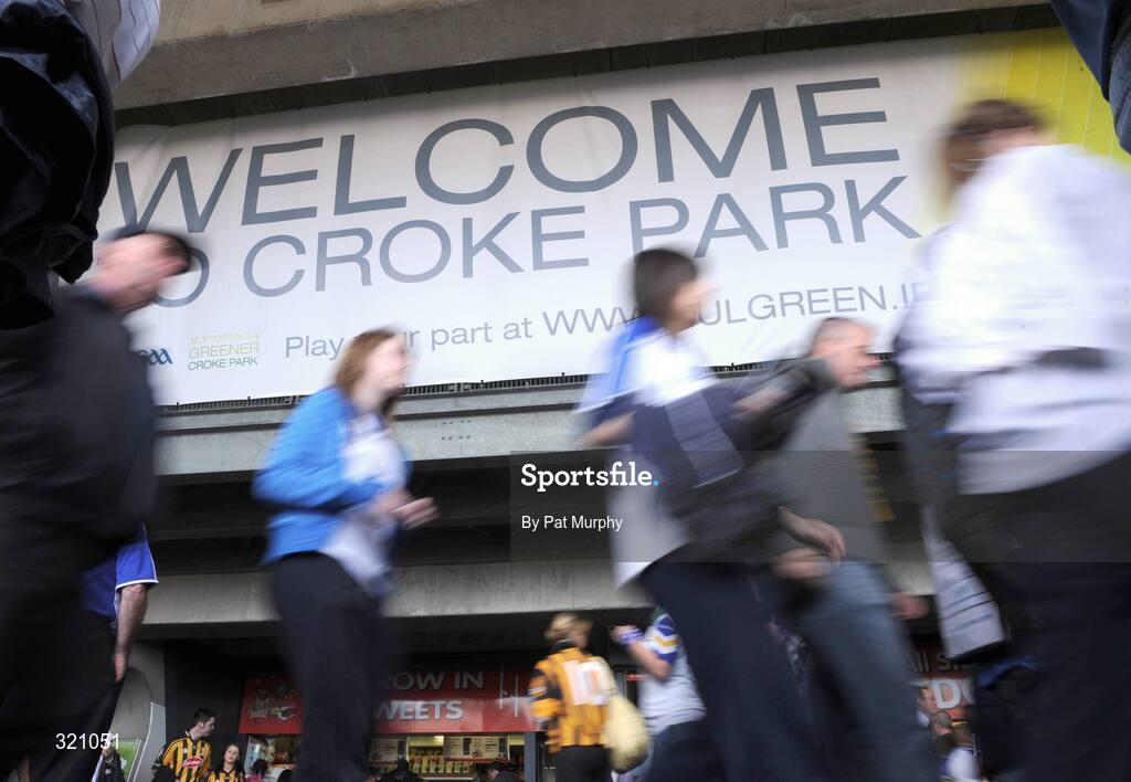 7 September 2008; Supporters of both sides make their way into Croke Park. GAA Hurling All-Ireland Senior Championship Final, Kilkenny v Waterford, Croke Park, Dublin. Picture credit: Pat Murphy / SPORTSFILE