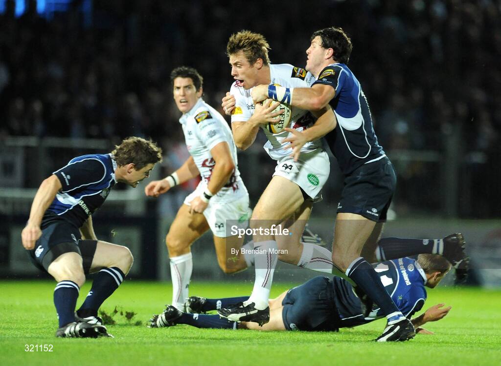 19 September 2008; Tommy Bowe, Ospreys, is tackled by Brian O'Driscoll, left, and Shane Horgan, Leinster. Magners League, Leinster v Neath Swansea Ospreys, RDS, Dublin. Picture credit: Brendan Moran / SPORTSFILE