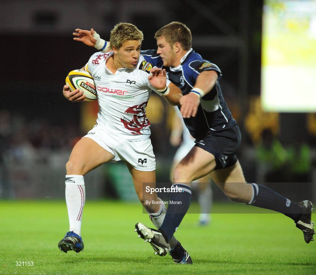 19 September 2008; Rhys Webb, Ospreys, is tackled by Sean O'Brien, Leinster. Magners League, Leinster v Neath Swansea Ospreys, RDS, Dublin. Picture credit: Brendan Moran / SPORTSFILE