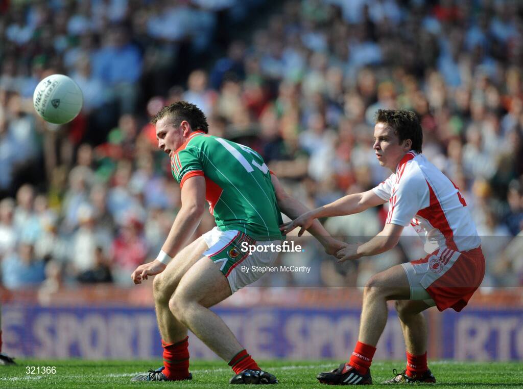 21 September 2008; Alex Corduff, Mayo, in action against Finbar McQuaid, Tyrone. ESB GAA Football All-Ireland Minor Championship Final, Tyrone v Mayo, Croke Park, Dublin. Picture credit: Stephen McCarthy / SPORTSFILE