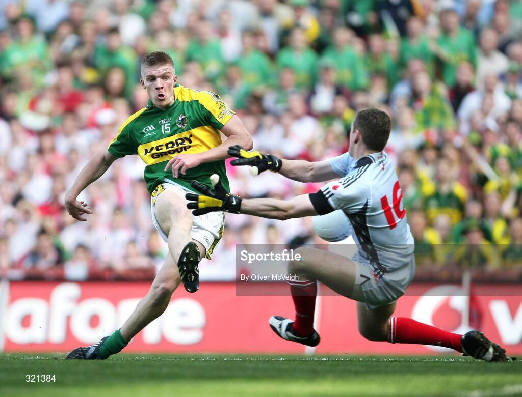 21 September 2008; Tommy Walsh, Kerry, has his shot saved by Pascal McConnell, Tyrone. GAA Football All-Ireland Senior Championship Final, Kerry v Tyrone, Croke Park, Dublin. Picture credit: Oliver McVeigh / SPORTSFILE