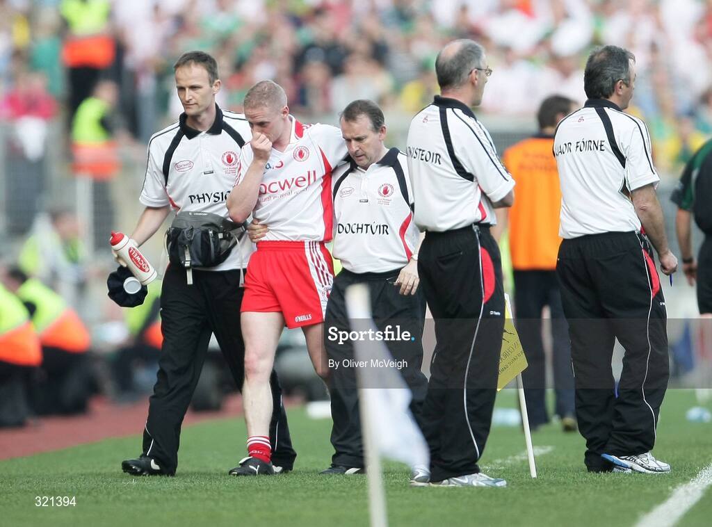 21 September 2008; Colm McCullagh, Tyrone, comes off the pitch injured. GAA Football All-Ireland Senior Championship Final, Kerry v Tyrone, Croke Park, Dublin. Picture credit: Oliver McVeigh / SPORTSFILE