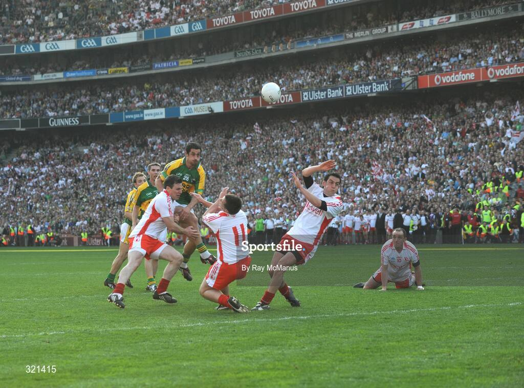 21 September 2008; Kerry team captain Paul Galvin attempts to score a goal in the last minute under pressure from Tyrone players Conor Gormley, 6, Brian McGuigan and Davy Harte. GAA Football All-Ireland Senior Championship Final, Kerry v Tyrone, Croke Park, Dublin. Picture credit: Ray McManus / SPORTSFILE