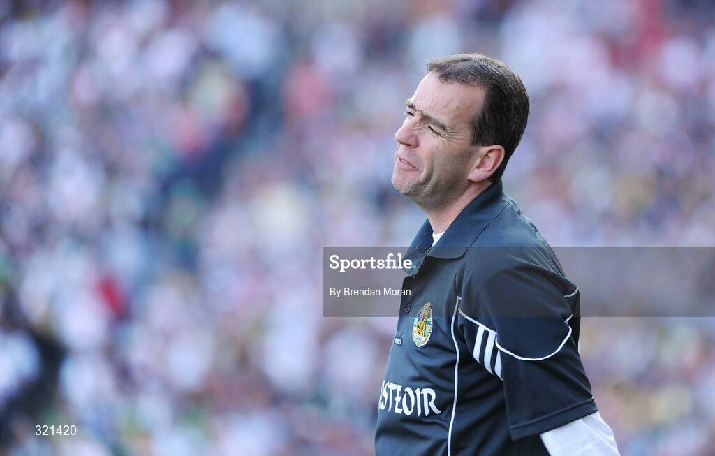 21 September 2008; Kerry manager Pat O'Shea reacts to a refereeing decision late in the game. GAA Football All-Ireland Senior Championship Final, Kerry v Tyrone, Croke Park, Dublin. Picture credit: Brendan Moran / SPORTSFILE