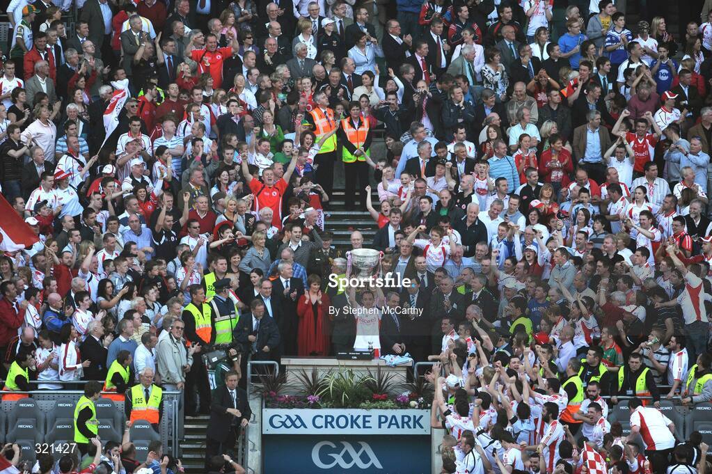 21 September 2008; Tyrone captain Brian Dooher lifts the Sam Maguire cup. GAA Football All-Ireland Senior Championship Final, Kerry v Tyrone, Croke Park, Dublin. Picture credit: Stephen McCarthy / SPORTSFILE
