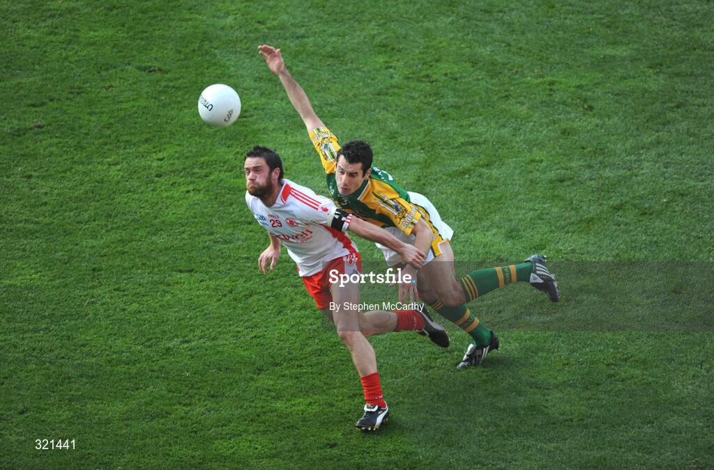 21 September 2008; Martin Penrose, Tyrone, in action against Tom O'Sullivan, Kerry. GAA Football All-Ireland Senior Championship Final, Kerry v Tyrone, Croke Park, Dublin. Picture credit: Stephen McCarthy / SPORTSFILE