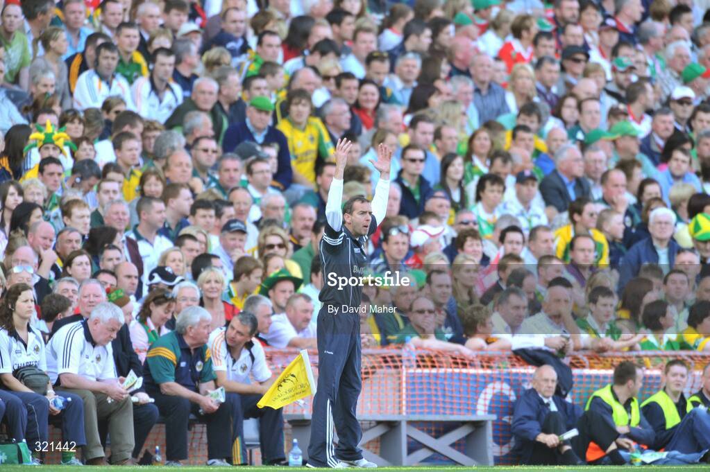 21 September 2008; Kerry manager Pat O'Shea during the game. GAA Football All-Ireland Senior Championship Final, Kerry v Tyrone, Croke Park, Dublin. Picture credit: David Maher / SPORTSFILE