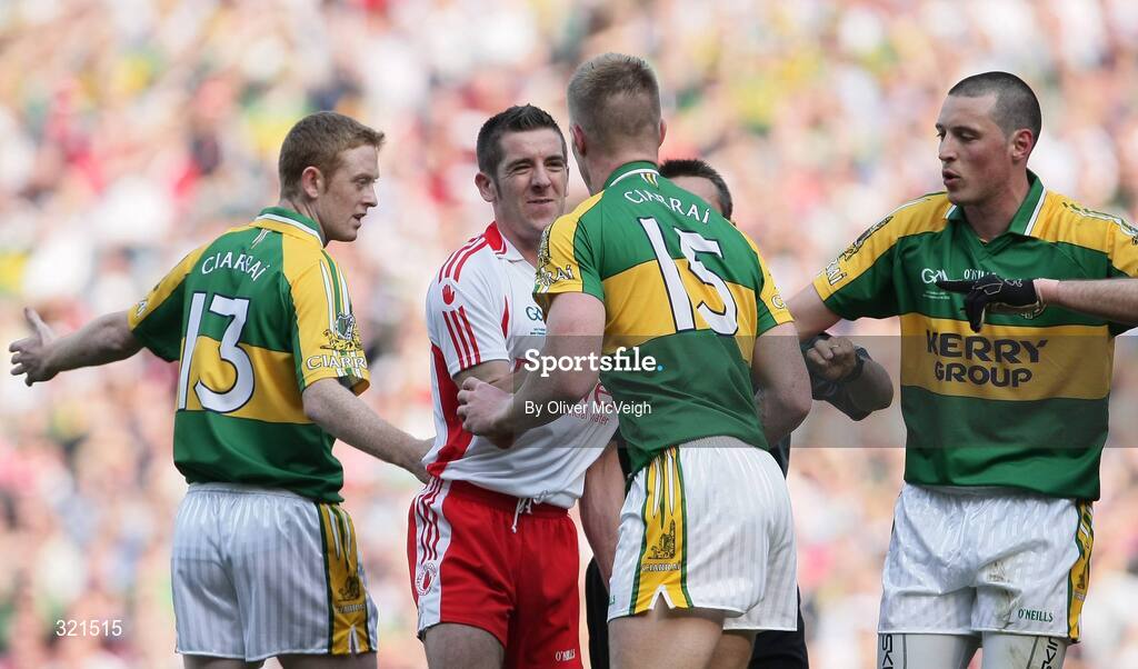 21 September 2008; Tommy Walsh, Kerry, confronts Philip Jordan, Tyrone. GAA Football All-Ireland Senior Championship Final, Kerry v Tyrone, Croke Park, Dublin. Picture credit: Oliver McVeigh / SPORTSFILE