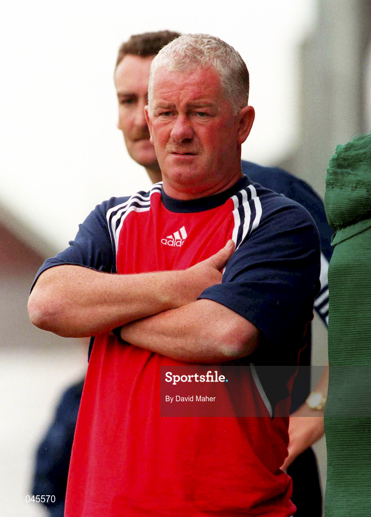 13 August 2000; Bray Wanderers manager Pat Devlin during the Eircom League Premier Division match between Shelbourne and Bray Wanderers at Tolka Park in Dublin. Photo by David Maher/Sportsfile