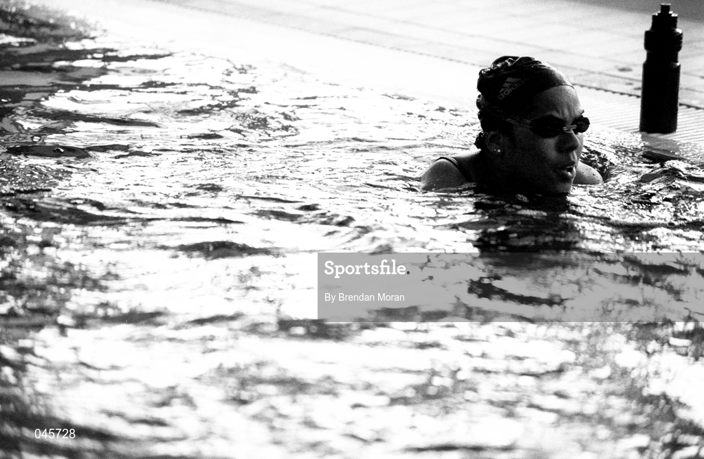 21 August 2000; Irish swimmer Chantal Gibney during a training session at the Westwood Club in Dublin prior to the 2000 Sydney Olympic Games. Photo by Brendan Moran/Sportsfile