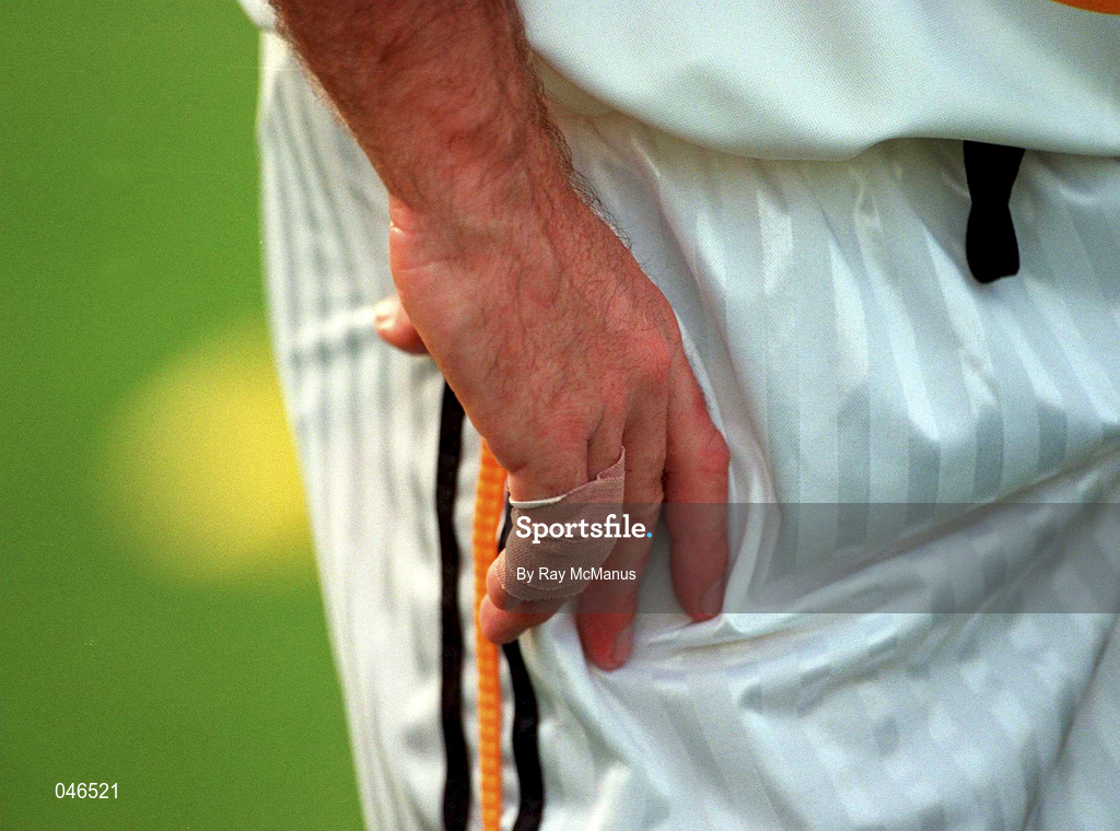 28 August 2000; DJ Carey's injured fingers whoch prevented him in taking part in Kilkenny Senior Hurling Squad Training and Press Conference at Nowlan Park in Kilkenny. Photo by Ray McManus/Sportsfile