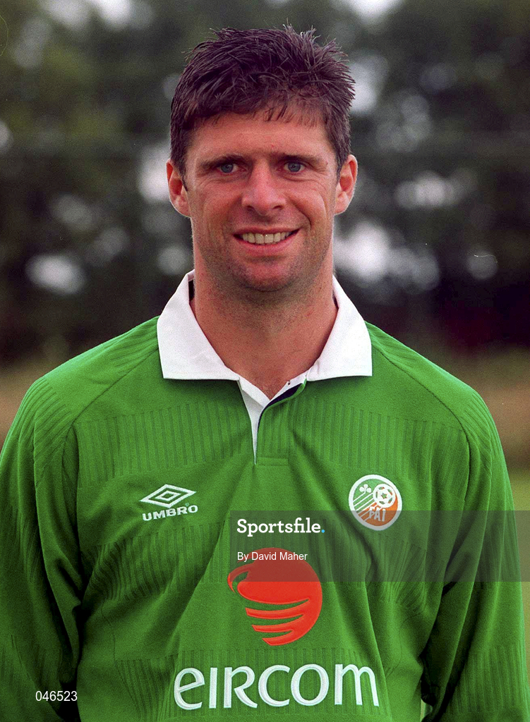 30 August 2000; Niall Quinn of Republic of Ireland prior to the team's departure for the first game against Holland in their 2002 FIFA World Cup Qualifying Campaign. Photo by David Maher/Sportsfile