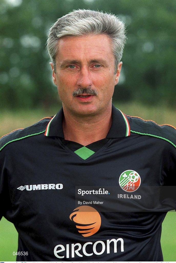 30 August 2000; Republic of Ireland assistant manager Ian Evans prior to the team's departure for the first game against Holland in their 2002 FIFA World Cup Qualifying Campaign. Photo by David Maher/Sportsfile