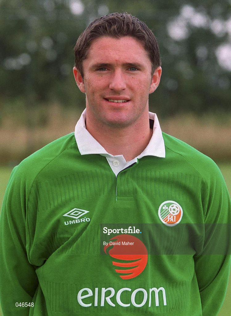 30 August 2000; Robbie Keane of Republic of Ireland prior to the team's departure for the first game against Holland in their 2002 FIFA World Cup Qualifying Campaign. Photo by David Maher/Sportsfile