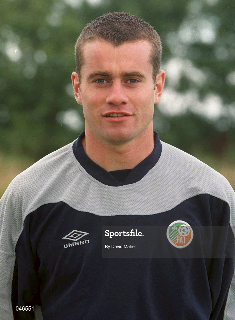 30 August 2000; Shay Given of Republic of Ireland prior to the team's departure for the first game against Holland in their 2002 FIFA World Cup Qualifying Campaign. Photo by David Maher/Sportsfile