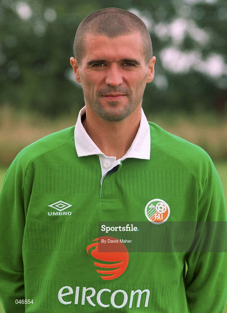 30 August 2000; Roy Keane of Republic of Ireland prior to the team's departure for the first game against Holland in their 2002 FIFA World Cup Qualifying Campaign. Photo by David Maher/Sportsfile