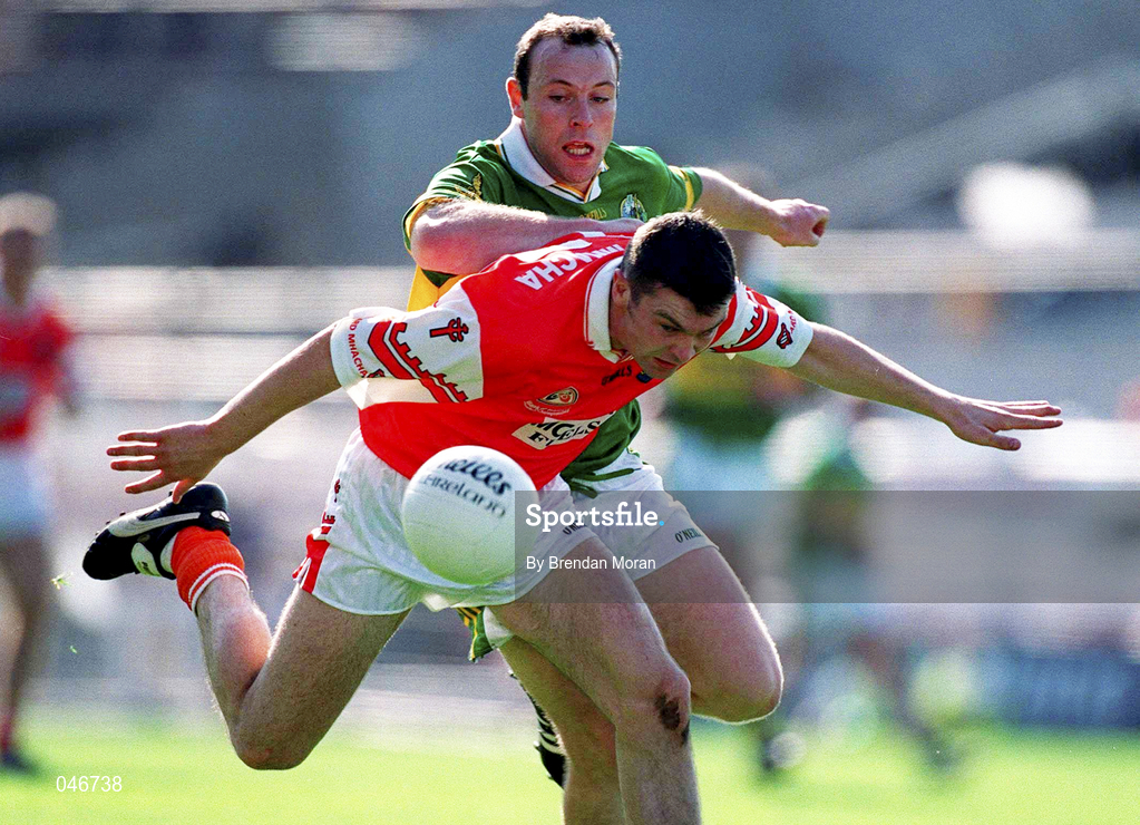 2 September 2000; Oisin McConville of Armagh in action against Seamus Moynihan of Kerry during the Bank of Ireland All-Ireland Senior Football Championship Semi-Final replay match between Kerry and Armagh at Croke Park in Dublin. Photo by Brendan Moran/Sportsfile