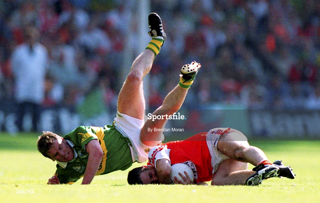 2 September 2000; Barry O'Hagan of Armagh in action against Dara O Cinneide of Kerry during the Bank of Ireland All-Ireland Senior Football Championship Semi-Final replay match between Kerry and Armagh at Croke Park in Dublin. Photo by Brendan Moran/Sportsfile