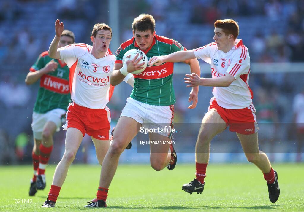 21 September 2008; Aidan O'Shea, Mayo, in action against Gavin Teague, left, and Peter Harte, Tyrone. ESB GAA Football All-Ireland Minor Championship Final, Tyrone v Mayo, Croke Park, Dublin. Picture credit: Brendan Moran / SPORTSFILE