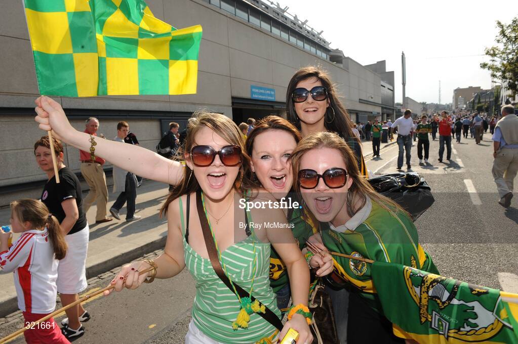 21 September 2008; Kerry supporters arrive for the game. GAA Football All-Ireland Senior Championship Final, Kerry v Tyrone, Croke Park, Dublin. Picture credit: Ray McManus / SPORTSFILE
