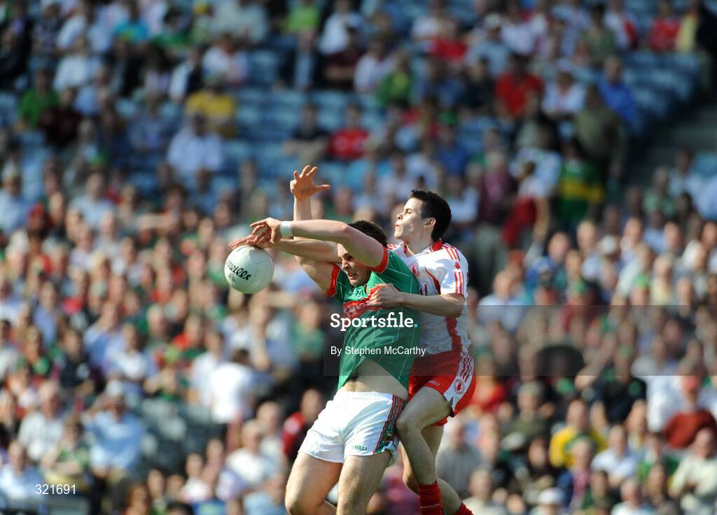 21 September 2008; Alex Corduff, Mayo, in action against Finbar McQuaid, Tyrone. ESB GAA Football All-Ireland Minor Championship Final, Tyrone v Mayo, Croke Park, Dublin. Picture credit: Stephen McCarthy / SPORTSFILE