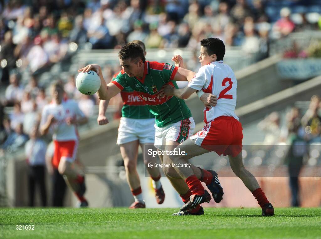 21 September 2008; Alex Corduff, Mayo, in action against Finbar McQuaid, Tyrone. ESB GAA Football All-Ireland Minor Championship Final, Tyrone v Mayo, Croke Park, Dublin. Picture credit: Stephen McCarthy / SPORTSFILE