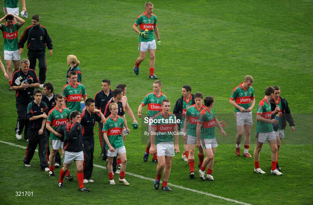 21 September 2008; Mayo players leave the pitch after the game. ESB GAA Football All-Ireland Minor Championship Final, Tyrone v Mayo, Croke Park, Dublin. Picture credit: Stephen McCarthy / SPORTSFILE