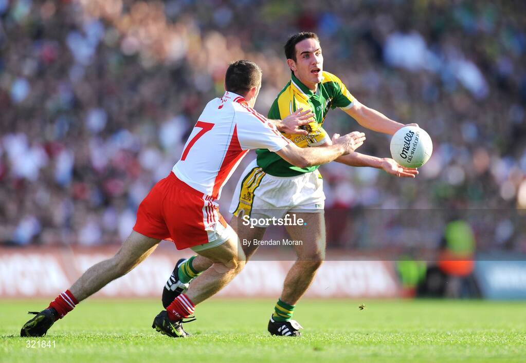 21 September 2008; Declan O'Sullivan, Kerry, in action against Philip Jordan, Tyrone. GAA Football All-Ireland Senior Championship Final, Kerry v Tyrone, Croke Park, Dublin. Picture credit: Brendan Moran / SPORTSFILE