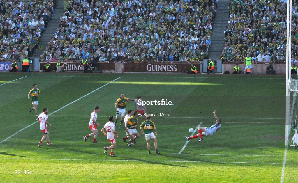 21 September 2008; Tyrone goalkeeper Pascal McConnell saves a shot by Declan O'Sullivan, Kerry. GAA Football All-Ireland Senior Championship Final, Kerry v Tyrone, Croke Park, Dublin. Picture credit: Brendan Moran / SPORTSFILE