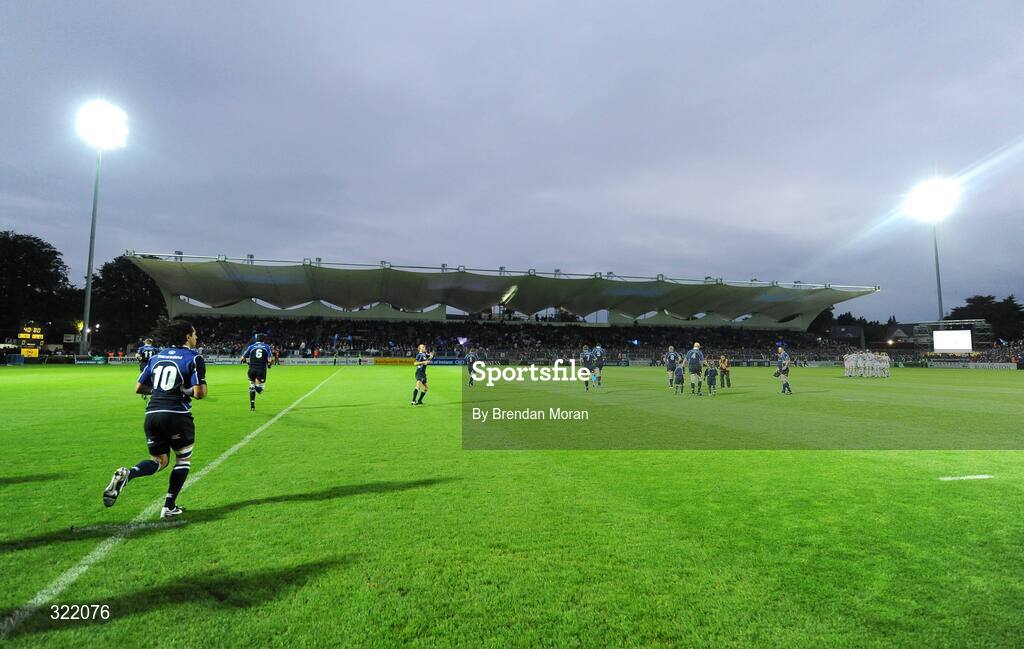 19 September 2008; The Leinster team run out onto the pitch before the game. Magners League, Leinster v Neath Swansea Ospreys, RDS, Dublin. Picture credit: Brendan Moran / SPORTSFILE