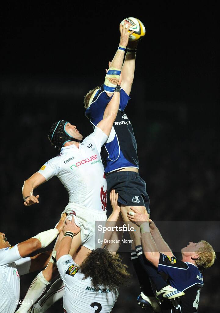 19 September 2008; Jamie Heaslip, Leinster, wins a lineout ahead of John Thomas, Ospreys. Magners League, Leinster v Neath Swansea Ospreys, RDS, Dublin. Picture credit: Brendan Moran / SPORTSFILE