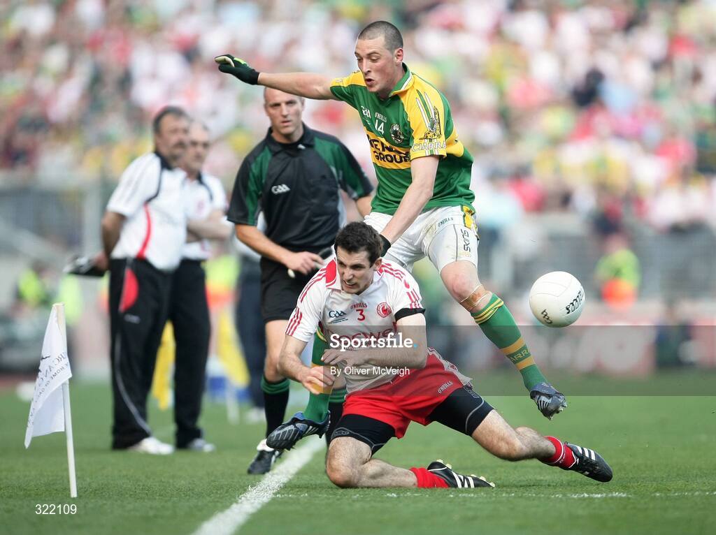 21 September 2008; Justin McMahon, Tyrone, in action against Kieran Donaghy, Kerry. GAA Football All-Ireland Senior Championship Final, Kerry v Tyrone, Croke Park, Dublin. Picture credit: Oliver McVeigh / SPORTSFILE