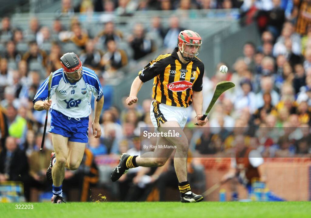 7 September 2008; Eoin Larkin, Kilkenny, in action against Shane O'Sullivan, Waterford. GAA Hurling All-Ireland Senior Championship Final, Kilkenny v Waterford, Croke Park, Dublin. Picture credit: Ray McManus / SPORTSFILE