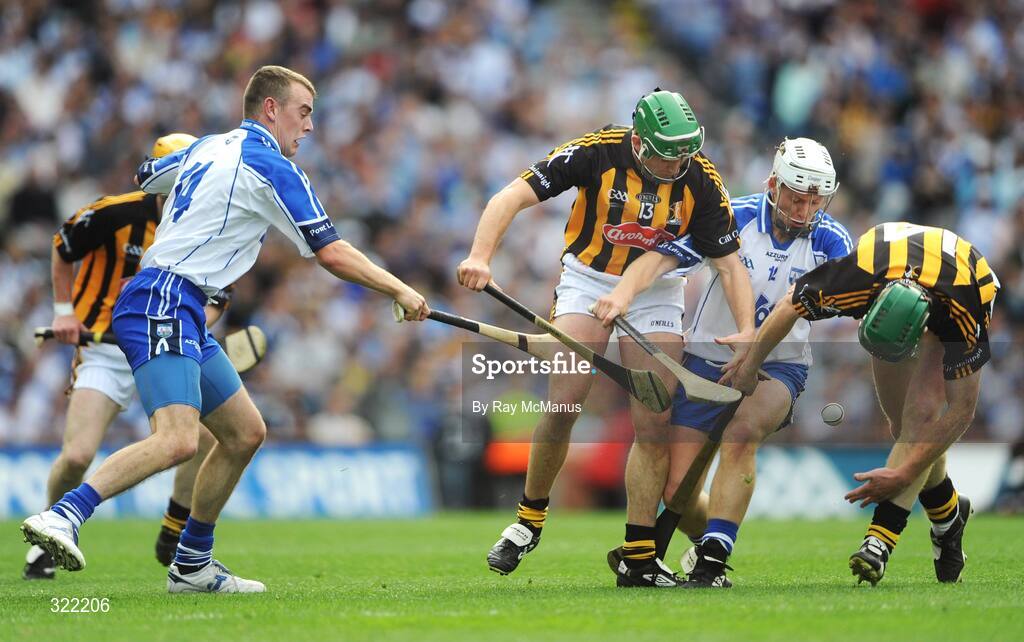 7 September 2008; Kilkenny's Henry Shefflin and Eddie Brennan, left, in action against Waterford's Stephen Molumphy and Eoin Kelly, left. GAA Hurling All-Ireland Senior Championship Final, Kilkenny v Waterford, Croke Park, Dublin. Picture credit: Ray McManus / SPORTSFILE