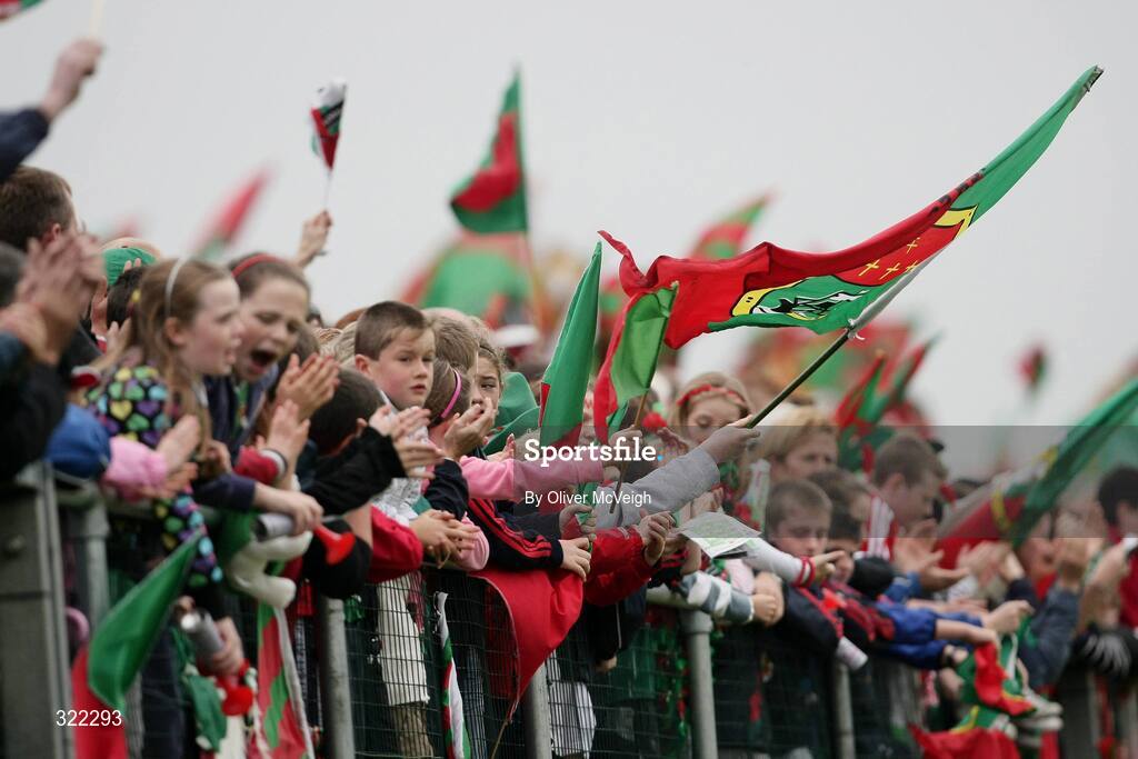 27 September 2008; Young Mayo supporters at the game. ESB GAA Football All-Ireland Minor Championship Final Replay, Tyrone v Mayo, Pearse Park, Longford. Picture credit: Oliver McVeigh / SPORTSFILE