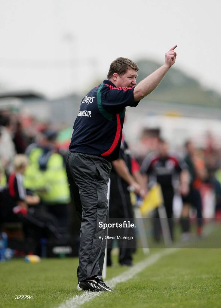 27 September 2008; Mayo manager Ray Dempsey gives instructions from the sideline. ESB GAA Football All-Ireland Minor Championship Final Replay, Tyrone v Mayo, Pearse Park, Longford. Picture credit: Oliver McVeigh / SPORTSFILE