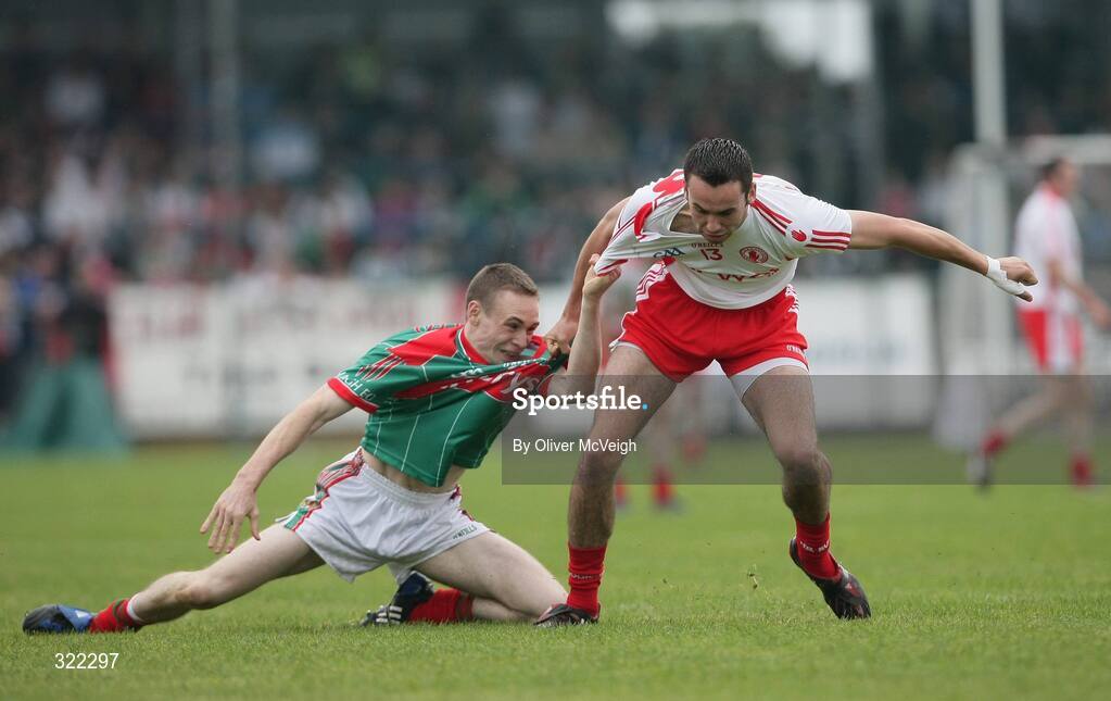 27 September 2008; Kyle Coney, Tyrone, and John Broderick, Mayo, in dispute. ESB GAA Football All-Ireland Minor Championship Final Replay, Tyrone v Mayo, Pearse Park, Longford. Picture credit: Oliver McVeigh / SPORTSFILE