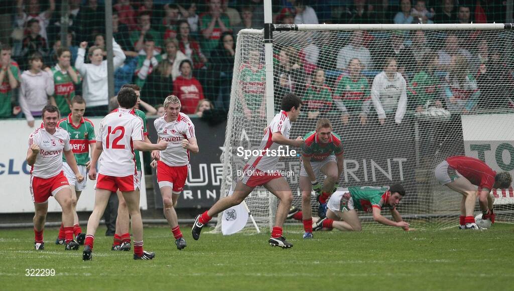 27 September 2008; Conor O'Neill, Tyrone, extreme left, celebrates after scoring the first goal. ESB GAA Football All-Ireland Minor Championship Final Replay, Tyrone v Mayo, Pearse Park, Longford. Picture credit: Oliver McVeigh / SPORTSFILE