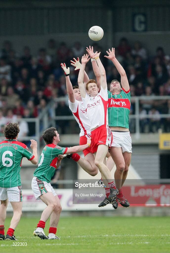 27 September 2008; Niall McKenna and Kyle Coney, Tyrone, in action against James Cafferty, Mayo. ESB GAA Football All-Ireland Minor Championship Final Replay, Tyrone v Mayo, Pearse Park, Longford. Picture credit: Oliver McVeigh / SPORTSFILE