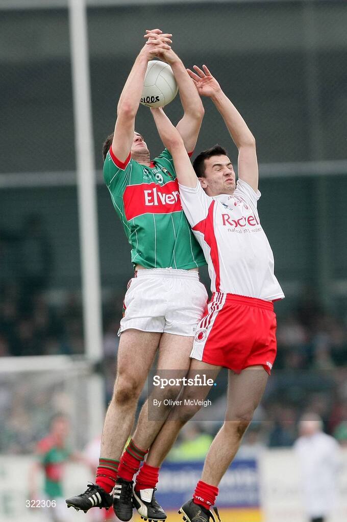 27 September 2008; Ger McDonagh, Mayo, in action against Ronan Tierney, Tyrone. ESB GAA Football All-Ireland Minor Championship Final Replay, Tyrone v Mayo, Pearse Park, Longford. Picture credit: Oliver McVeigh / SPORTSFILE